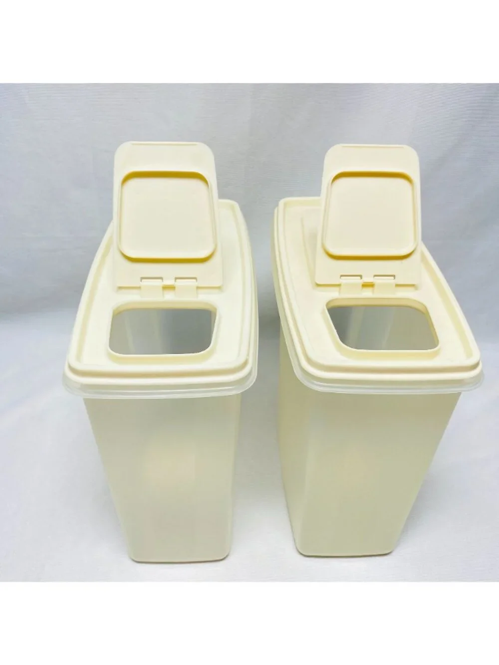 Rubbermaid Servin Saver 21-Cup Storage Containers 2-Pack Vintage Plastic